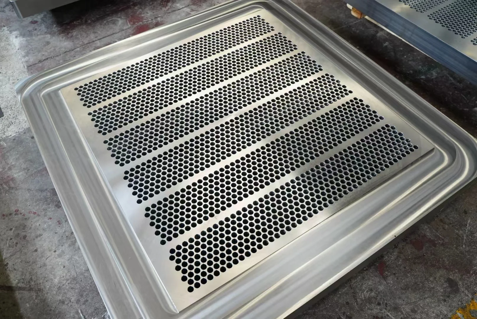 Jinying workshop reference: Titanium Clad Tubesheets